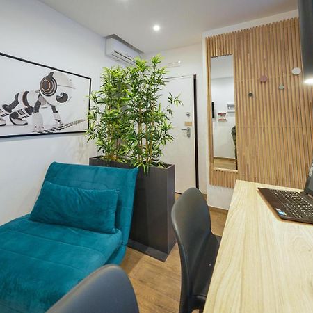 Run House 07 Rooms & Apartments Касано деле Мурдже Екстериор снимка
