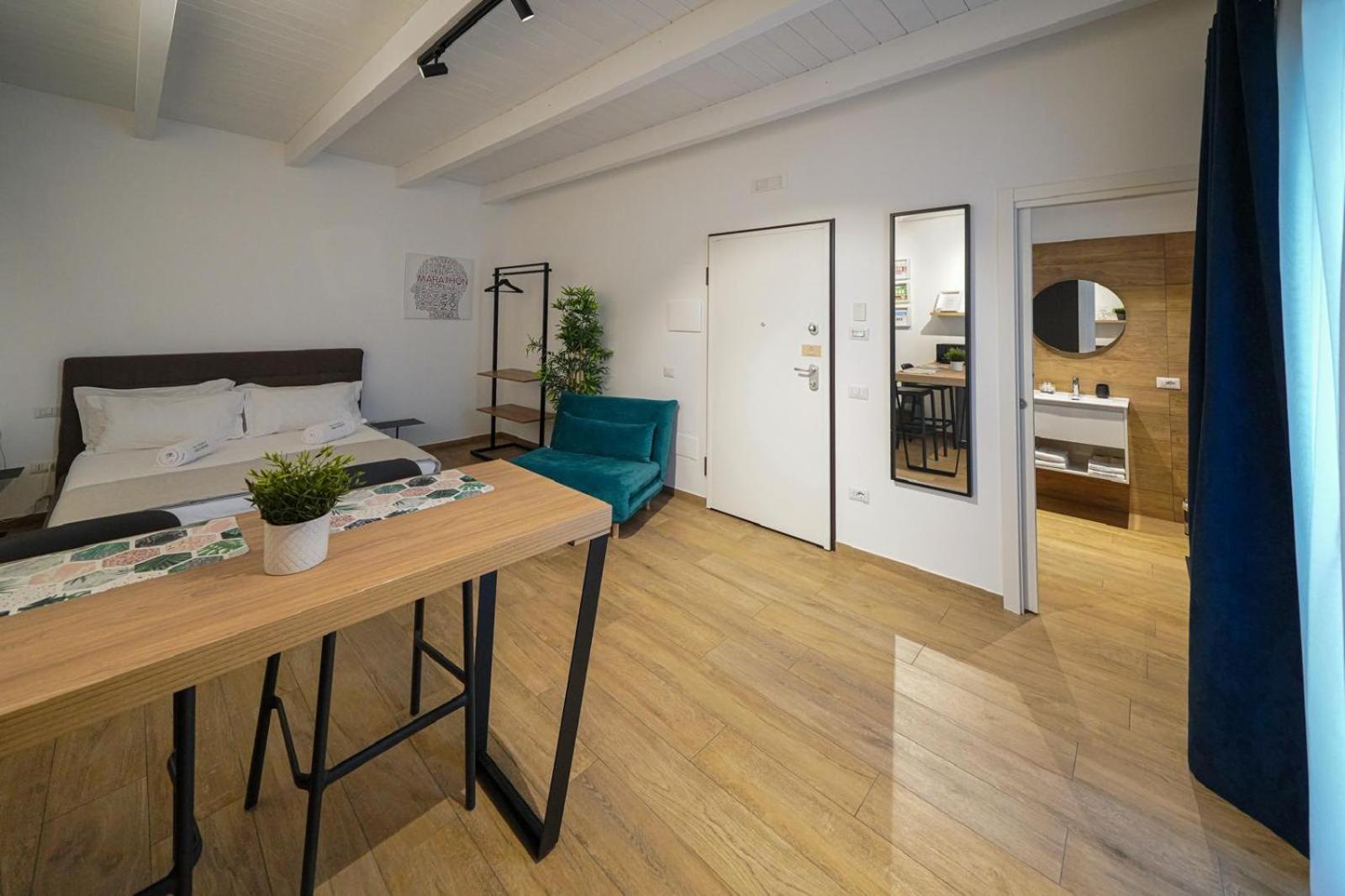 Run House 07 Rooms & Apartments Касано деле Мурдже Екстериор снимка
